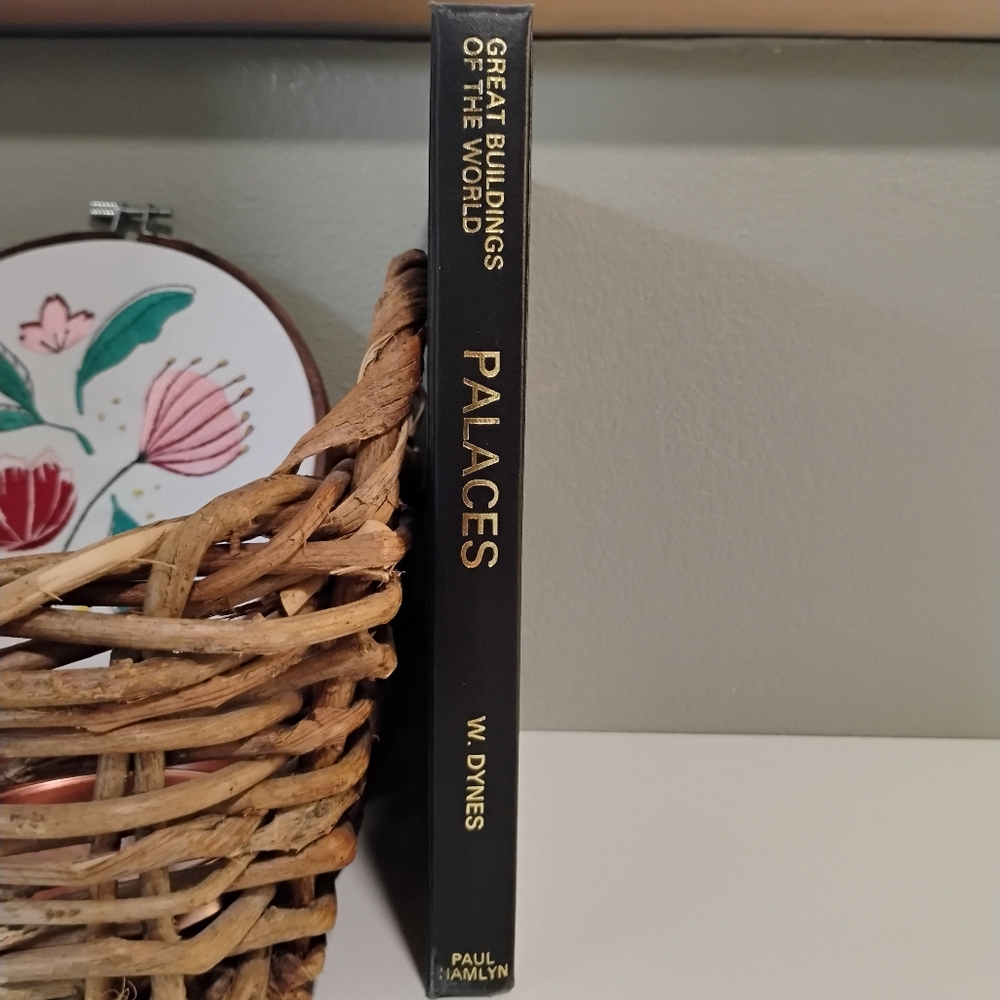 coffee table book. ๐ - Picture 3 of 4